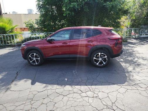 Crimson Metallic 2024 Chevrolet Trax 1RS