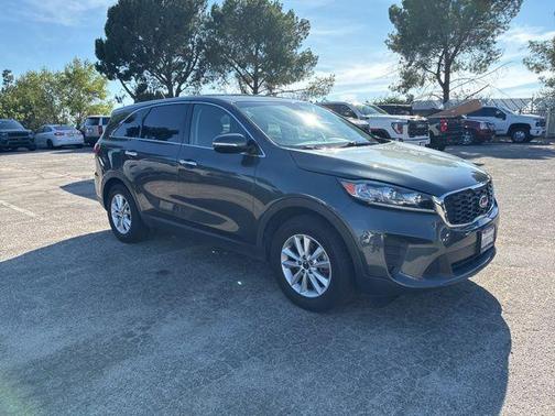 Gravity Gray 2020 Kia Sorento LX