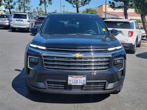 2025 Chevrolet Traverse LT
