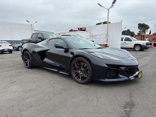 Carbon Flash Metallic 2023 Chevrolet Corvette Z06