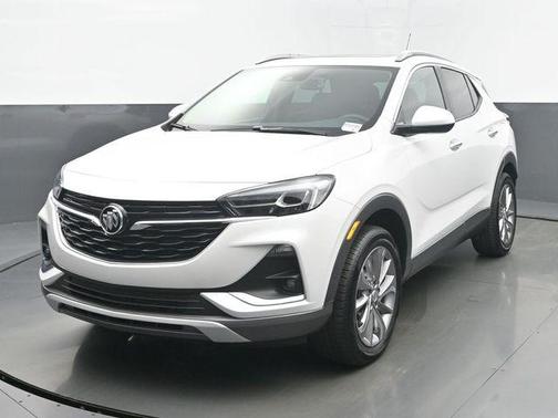 White Frost Tricoat 2023 Buick Encore GX Essence