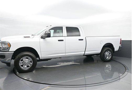 2023 RAM 2500 Tradesman Crew Cab 4x4 8' Box