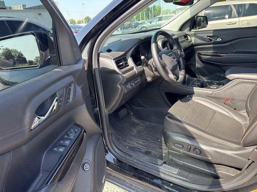 2023 GMC Acadia AWD AT4