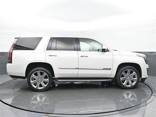 2017 Cadillac Escalade Luxury