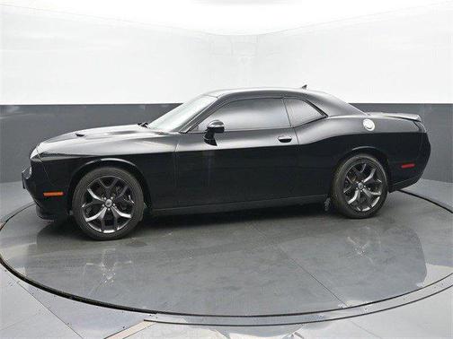 2017 Dodge Challenger SXT