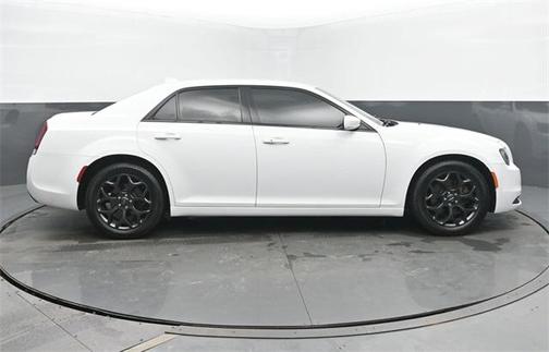 2019 Chrysler 300 S