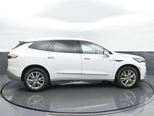 2023 Buick Enclave Essence FWD