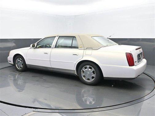 2004 Cadillac DeVille Base