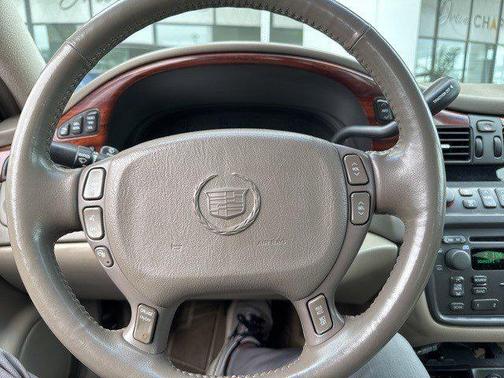 2004 Cadillac DeVille Base