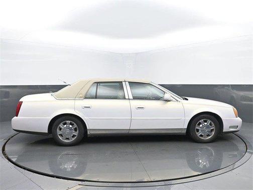 2004 Cadillac DeVille Base