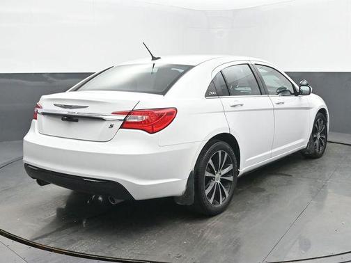 Bright White Clearcoat 2014 Chrysler 200 Touring