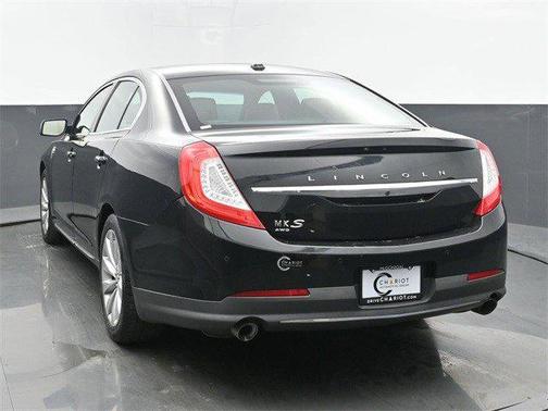 2015 Lincoln MKS Base