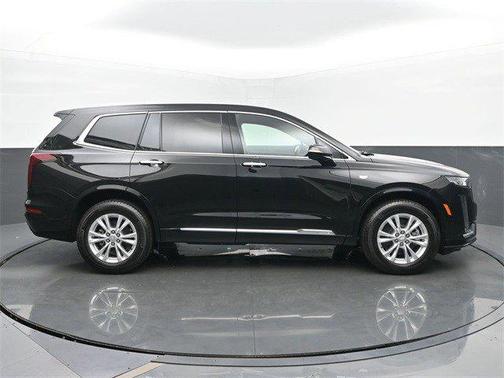 2025 Cadillac XT6 Luxury AWD