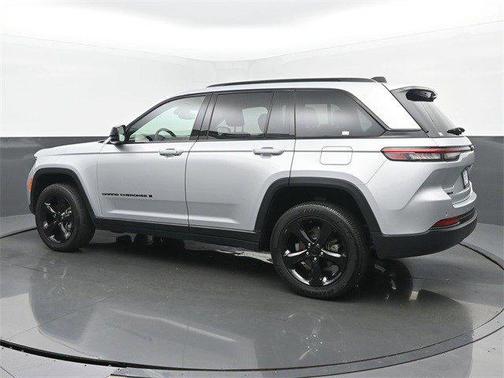 2024 Jeep Grand Cherokee Altitude