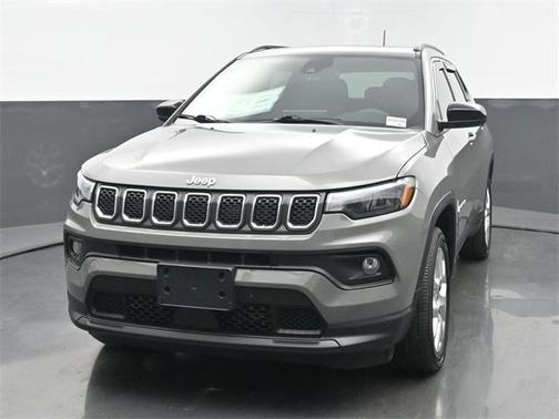 2024 Jeep Compass Latitude Lux