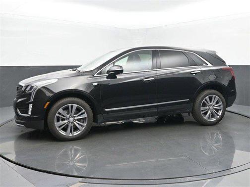 2025 Cadillac XT5 Sport