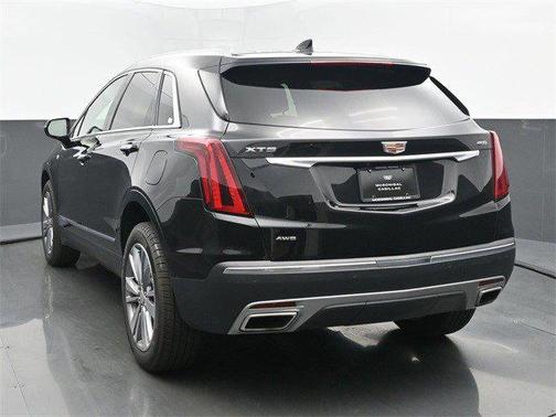 2025 Cadillac XT5 Sport