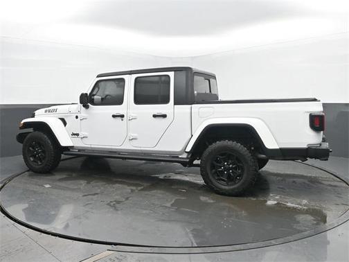 2023 Jeep Gladiator Willys 4x4
