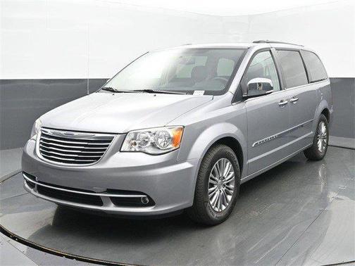 2014 Chrysler Town & Country Touring-L