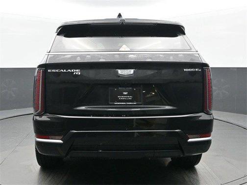 2025 Cadillac Escalade IQ Luxury 2