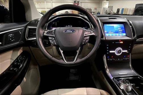 Black 2020 Ford Edge Titanium