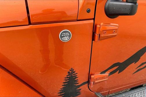 Mango Tango Pearlcoat 2011 Jeep Wrangler Unlimited Sahara