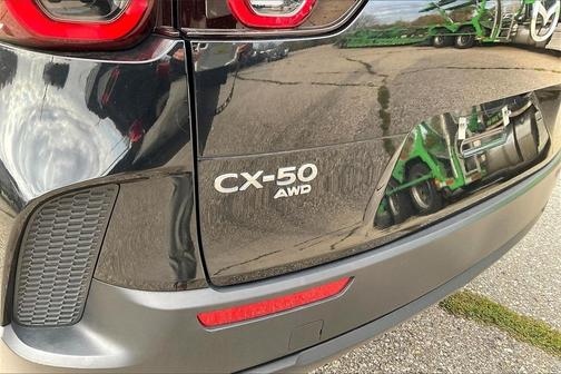 2025 Mazda CX-50 2.5 S Preferred Package
