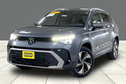 Platinum Gray Metallic 2025 Volkswagen Taos 1.5T SE