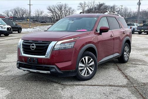 2023 Nissan Pathfinder SL