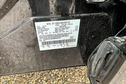 Agate Black Metallic 2024 Ford Edge ST Line