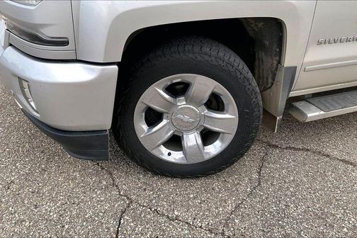 Silver Ice Metallic 2018 Chevrolet Silverado 1500 LTZ