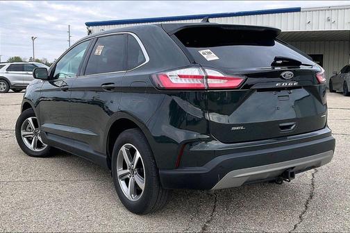 Green Metallic 2024 Ford Edge SEL