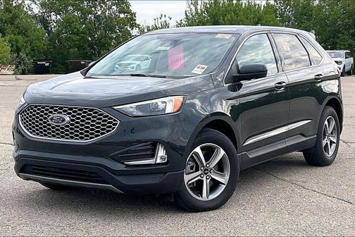 Green Metallic 2024 Ford Edge SEL