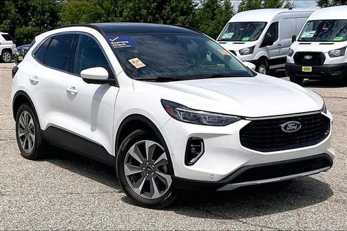 White Metallic 2023 Ford Escape Platinum
