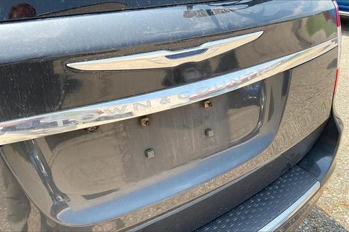 2012 Chrysler Town & Country Touring