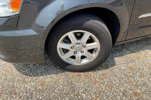 2012 Chrysler Town & Country Touring