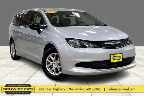 2024 Chrysler Voyager LX