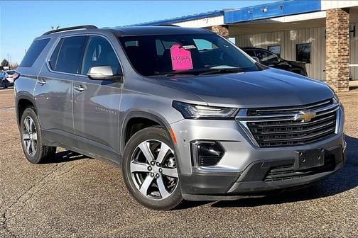 2023 Chevrolet Traverse LT Leather