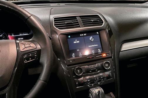 Magnetic 2018 Ford Explorer XLT