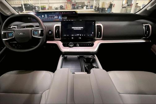 Agate Black Metallic 2026 Ford Expedition Max Active