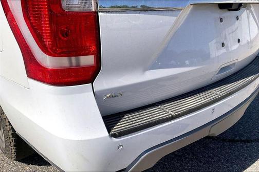 Oxford White 2020 Ford Expedition XLT