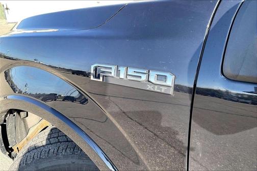 Black Metallic 2019 Ford F-150 XLT