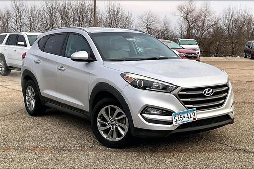 2016 Hyundai TUCSON SE