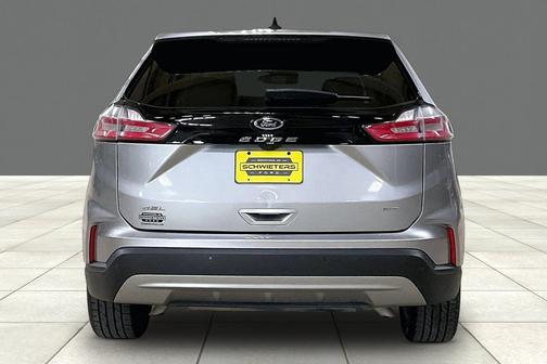 Silver Metallic 2024 Ford Edge SEL