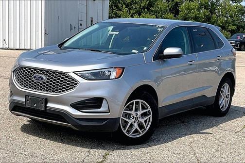 Silver Metallic 2024 Ford Edge SEL
