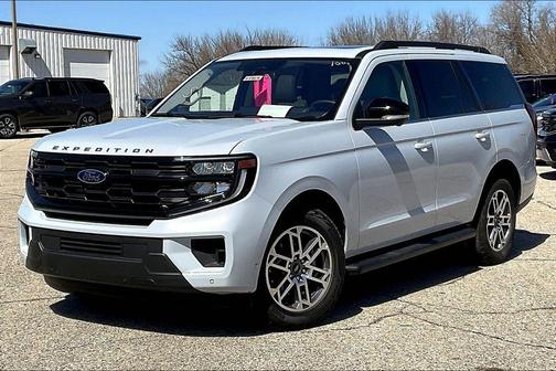 Silver Metallic 2025 Ford Expedition Active