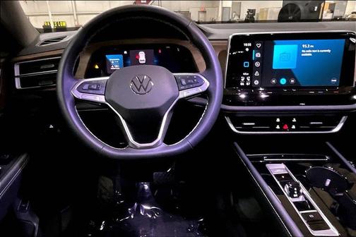 2025 Volkswagen Atlas 2.0T SE