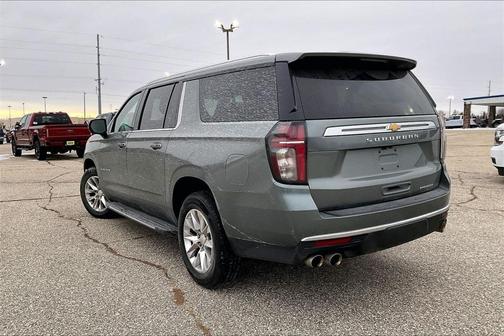 2023 Chevrolet Suburban Premier