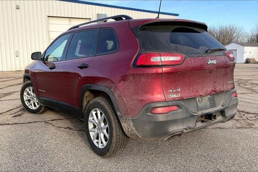 Deep Cherry Red Crystal Pearlcoat 2016 Jeep Cherokee Sport
