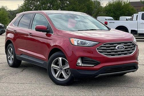 Red Metallic 2022 Ford Edge SEL
